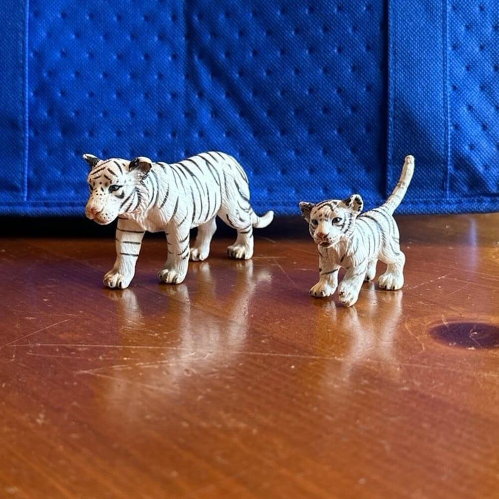 Vintage Schleich White Tiger & Cubs Figurines Toy Animals - Picture 2 of 9